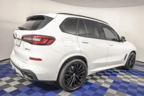 More photos of 2022 BMW X5 xDrive40i at Apple Sport Imports, TX