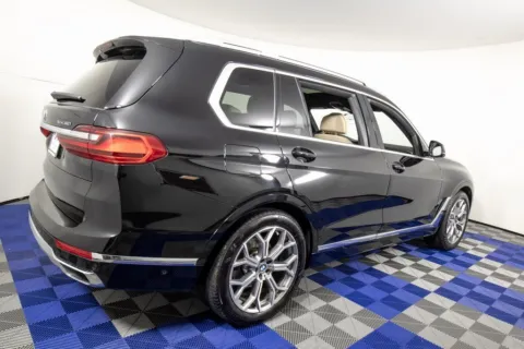 More photos of 2022 BMW X7 xDrive40i at Apple Sport Imports, TX