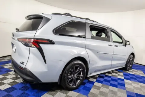 More photos of 2024 Toyota Sienna Woodland Edition at Apple Sport Imports, TX