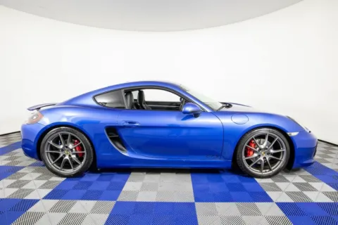 More photos of 2016 Porsche Cayman GTS at Apple Sport Imports, TX