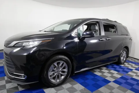 Black 2023 Toyota Sienna XLE for sale in Austin, TX