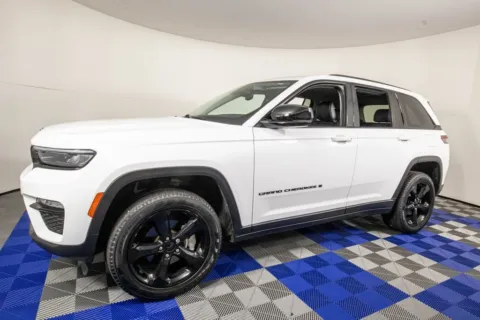 White 2023 Jeep Grand Cherokee Limited for sale in Austin, TX