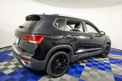 More photos of 2023 Volkswagen Taos 1.5T SE at Apple Sport Imports, TX