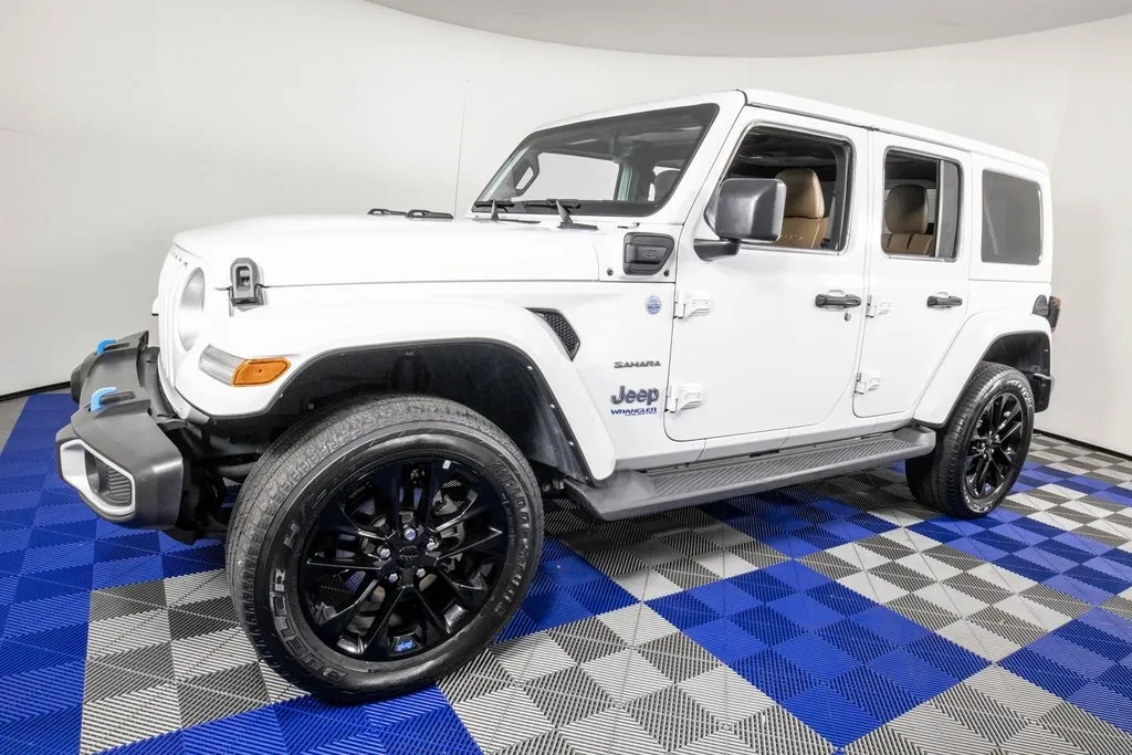 2022 Jeep Wrangler Sahara's photo