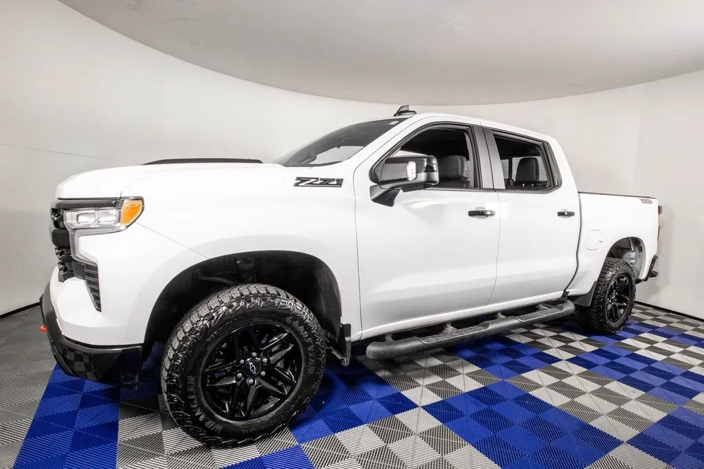 White 2025 Chevrolet Silverado 1500 LT Trail Boss for sale in Austin, TX