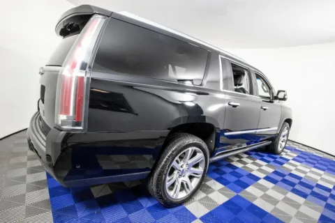 More photos of 2018 Cadillac Escalade ESV Premium at Apple Sport Imports, TX