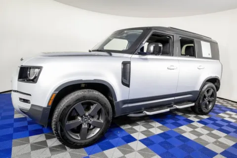 Silver 2020 Land Rover Defender 110 SE for sale in Austin, TX