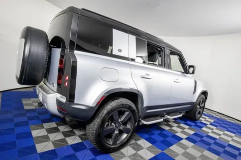 More photos of 2020 Land Rover Defender 110 SE at Apple Sport Imports, TX