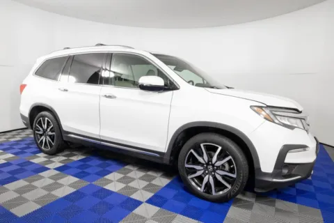 Photos of 2020 Honda Pilot Touring for sale in Austin, TX at Apple Sport Imports