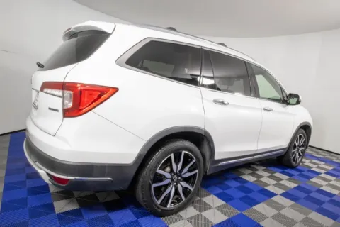 More photos of 2020 Honda Pilot Touring at Apple Sport Imports, TX