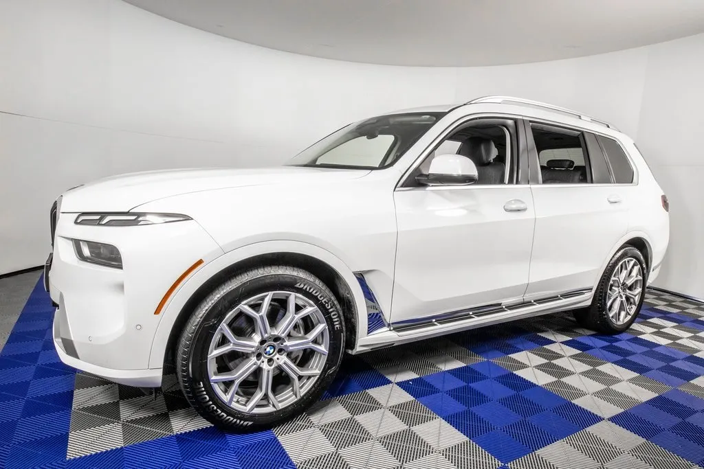 White 2025 BMW X7 xDrive40i for sale in Austin, TX