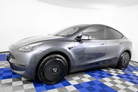 Silver 2023 Tesla Model Y Long Range for sale in Austin, TX