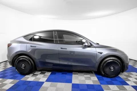 More photos of 2023 Tesla Model Y Long Range at Apple Sport Imports, TX