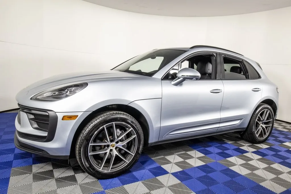 2024 Porsche Macan Base