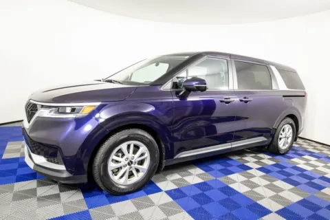 Blue 2022 Kia Carnival LXS for sale in Austin, TX