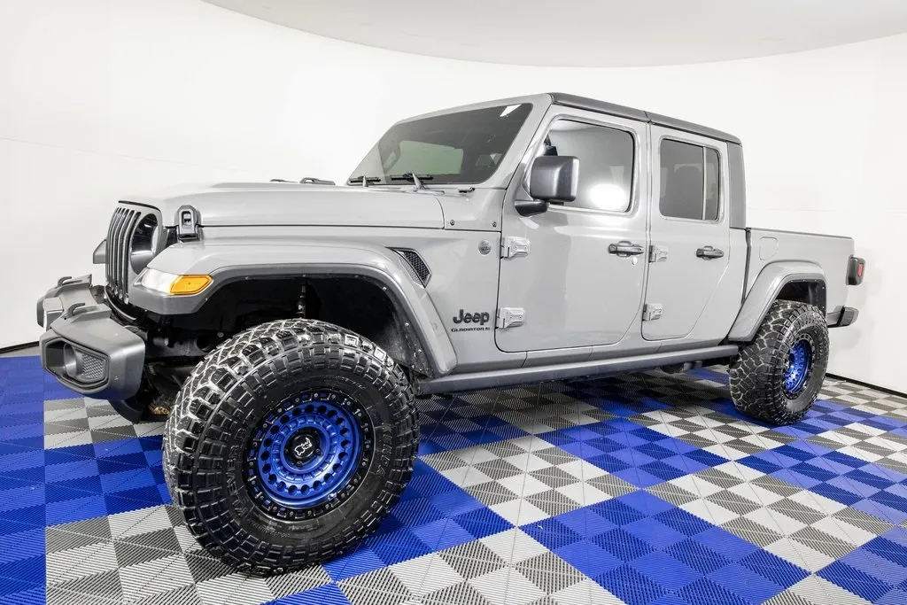 Gray 2023 Jeep Gladiator Sport S for sale in Austin, TX