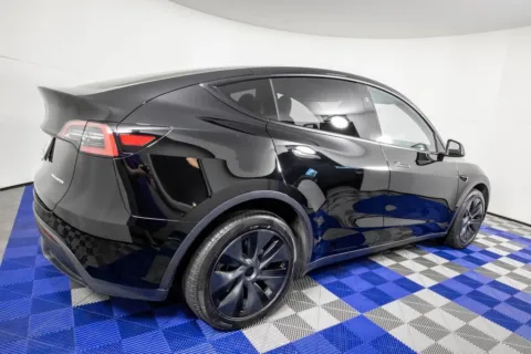 More photos of 2025 Tesla Model Y Long Range at Apple Sport Imports, TX