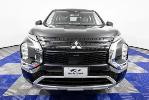 Photos of 2024 Mitsubishi Outlander SE for sale in Austin, TX at Apple Sport Imports