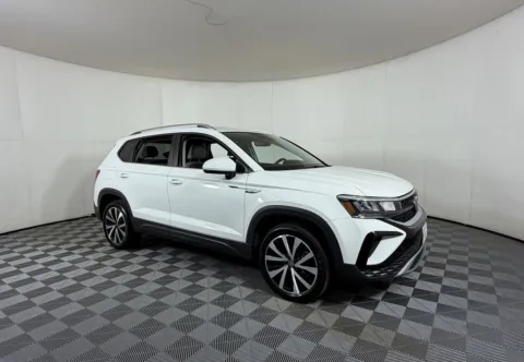 White 2024 Volkswagen Taos 1.5T SE for sale in Austin, TX