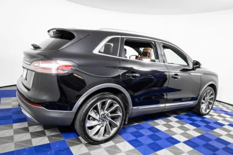 More photos of 2022 Lincoln Nautilus Reserve at Apple Sport Imports, TX