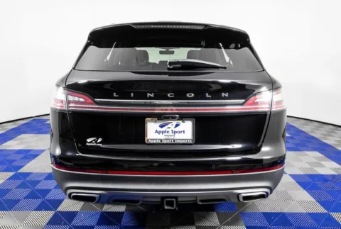 More photos of 2022 Lincoln Nautilus Reserve at Apple Sport Imports, TX