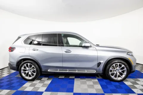 More photos of 2025 BMW X5 xDrive40i at Apple Sport Imports, TX