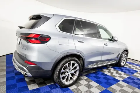 More photos of 2025 BMW X5 xDrive40i at Apple Sport Imports, TX