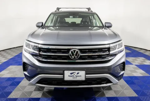 Photos of 2022 Volkswagen Atlas 3.6L V6 SE w/Technology for sale in Austin, TX at Apple Sport Imports
