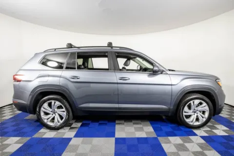 More photos of 2022 Volkswagen Atlas 3.6L V6 SE w/Technology at Apple Sport Imports, TX