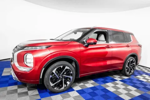 Red 2022 Mitsubishi Outlander SEL for sale in Austin, TX
