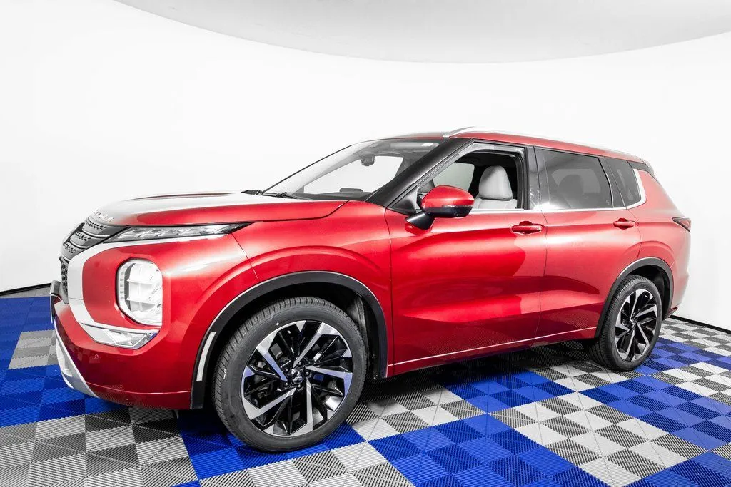 2022 Mitsubishi Outlander SEL Special Edition
