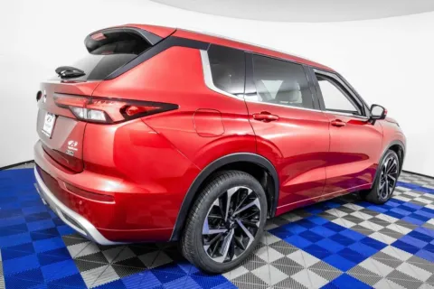 More photos of 2022 Mitsubishi Outlander SEL at Apple Sport Imports, TX