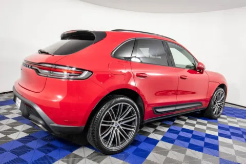 More photos of 2024 Porsche Macan Premium Package Plus at Apple Sport Imports, TX