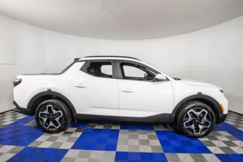 More photos of 2024 Hyundai Santa Cruz Limited at Apple Sport Imports, TX