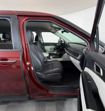 More photos of 2024 Kia Carnival LX at Apple Sport Imports, TX