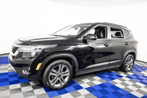 Black 2022 Kia Seltos S for sale in Austin, TX