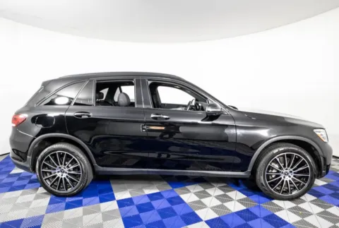 More photos of 2022 Mercedes-Benz GLC 300 at Apple Sport Imports, TX