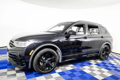 Black 2023 Volkswagen Tiguan 2.0T SE R-Line Black for sale in Austin, TX