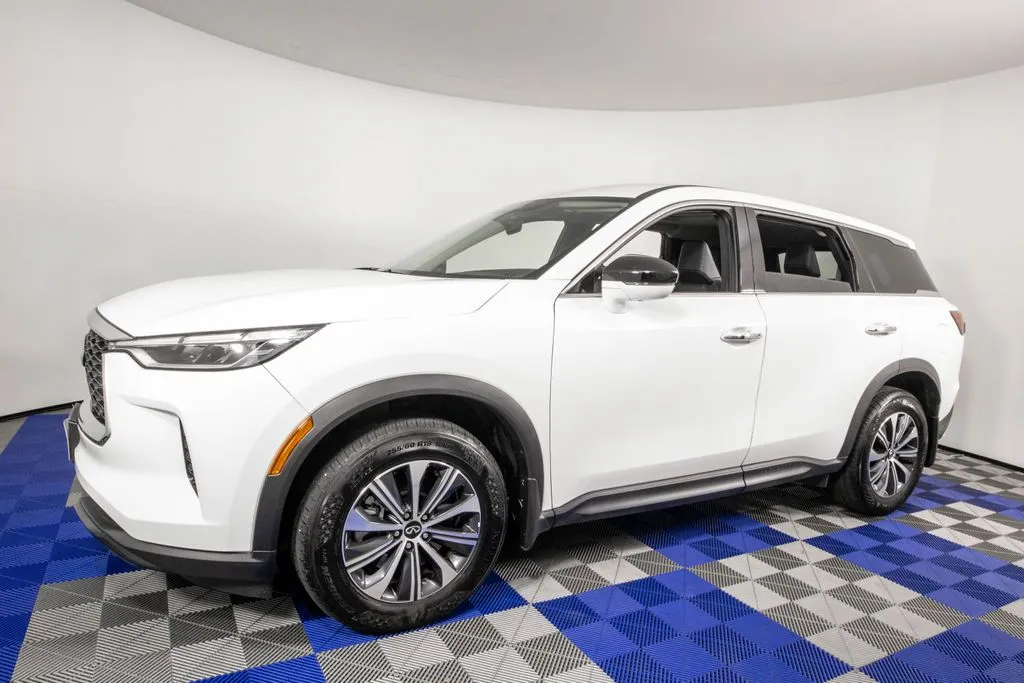 White 2025 INFINITI QX60 PURE for sale in Austin, TX