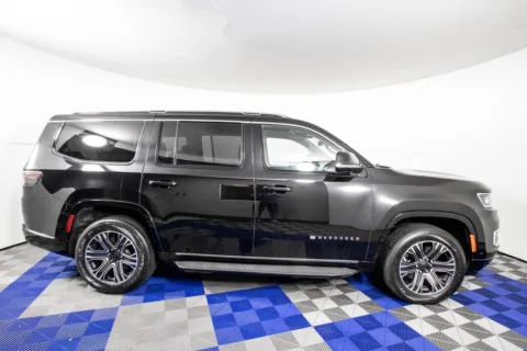 More photos of 2024 Jeep Wagoneer at Apple Sport Imports, TX