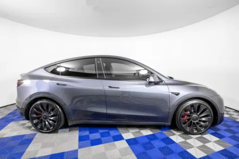 More photos of 2023 Tesla Model Y Performance at Apple Sport Imports, TX