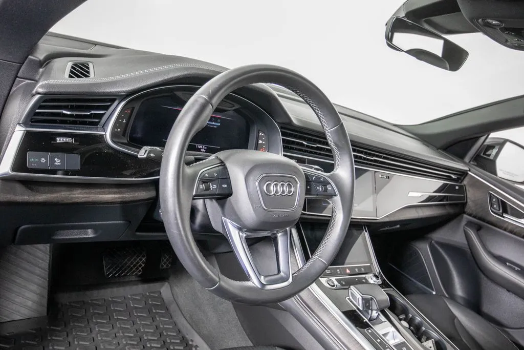 2023 Audi Q8 Premium Plus - Photo 16