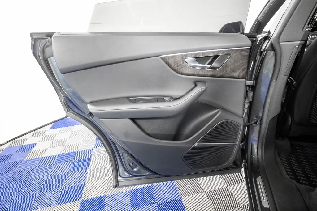 2023 Audi Q8 Premium Plus - Photo 13
