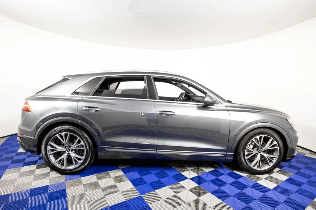 2023 Audi Q8 Premium Plus - Photo 4