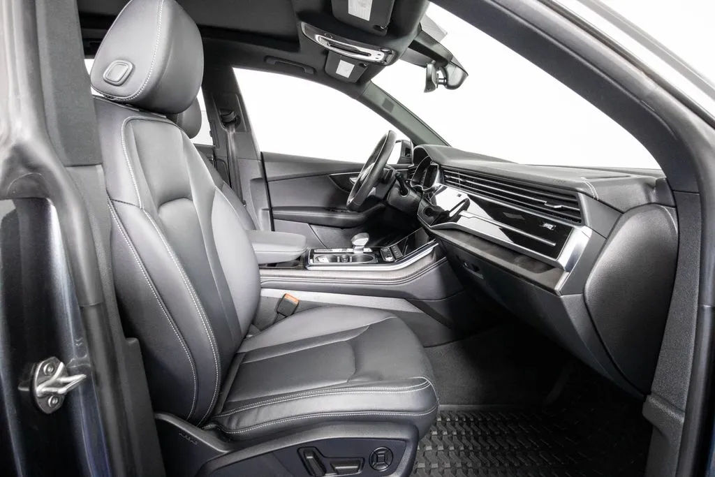 2023 Audi Q8 Premium Plus - Photo 9