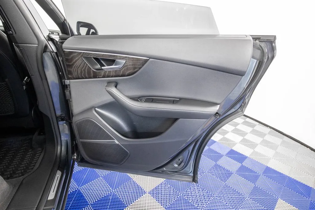 2023 Audi Q8 Premium Plus - Photo 15