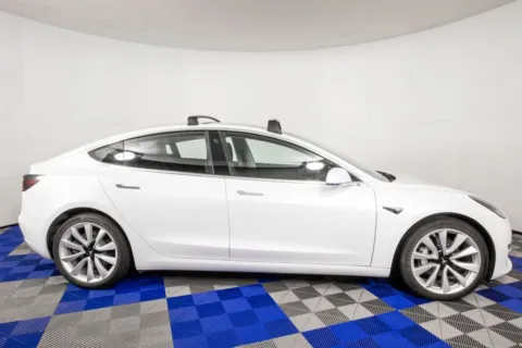 More photos of 2018 Tesla Model 3 Long Range at Apple Sport Imports, TX