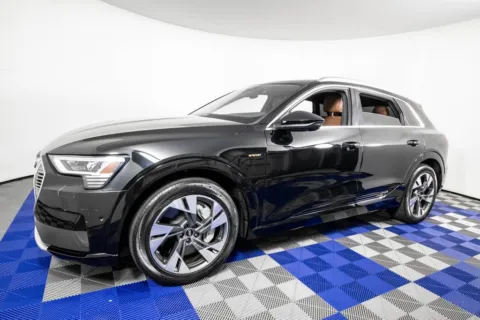Black 2022 Audi e-tron Premium Plus for sale in Austin, TX
