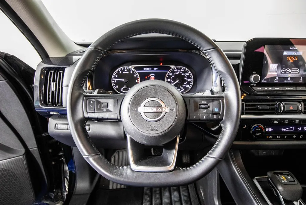 2025 Nissan Pathfinder SV - Photo 20