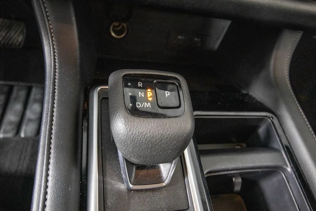 2025 Nissan Pathfinder SV - Photo 26